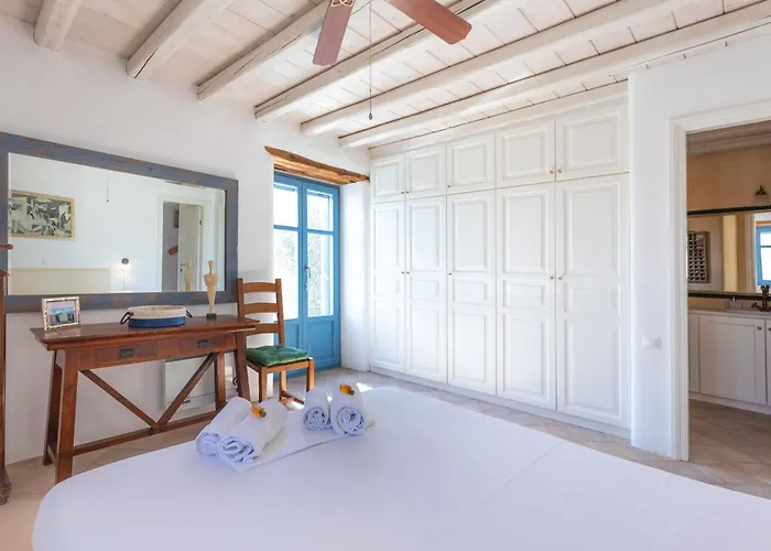 Paros House Casa Mira Casa de Férias *